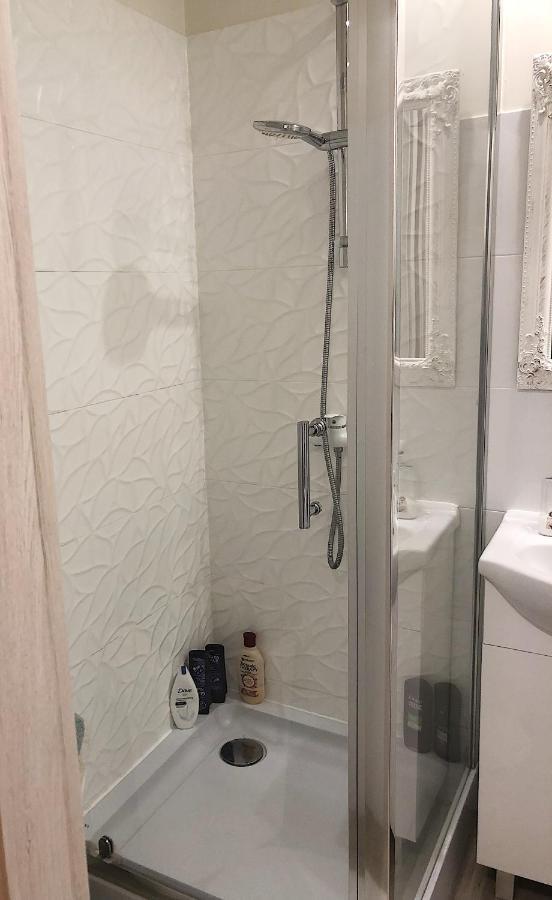 Apartmán Kawalerka - Jelenia Gora, Dziel. Zabobrze Exteriér fotografie